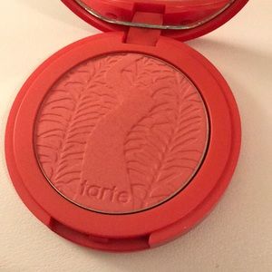 Tarte blush